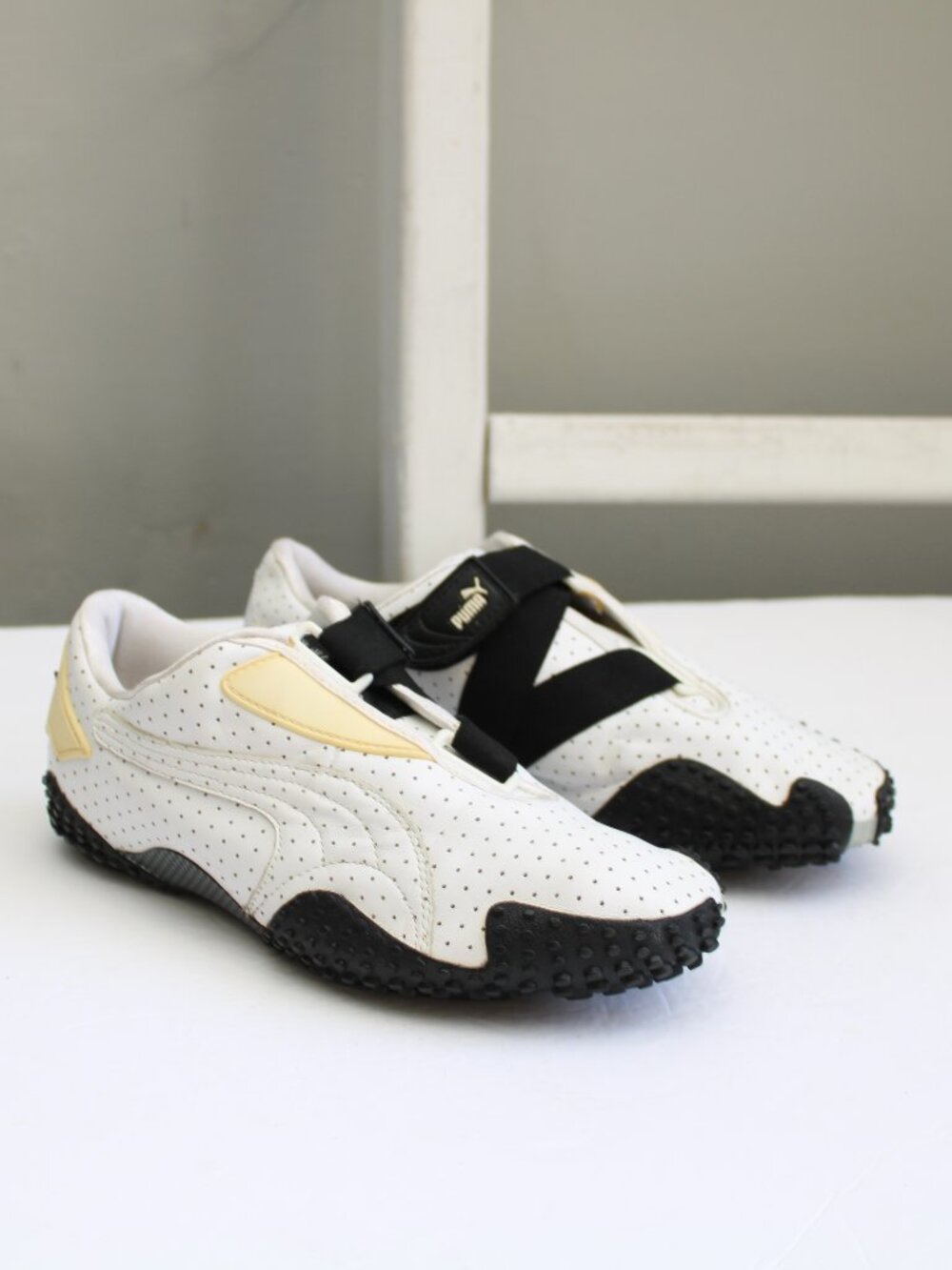 Vintage Y2K Puma Mostro White Perforated Leather Women’s Riding Shoes Size 6.5